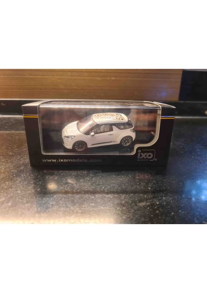 Ixo 1/43 Citroen Ds3 Kenzo Edition 2010