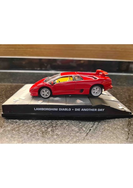 1/43 Lamborghini Diablo James Bond 007 Die Another Day