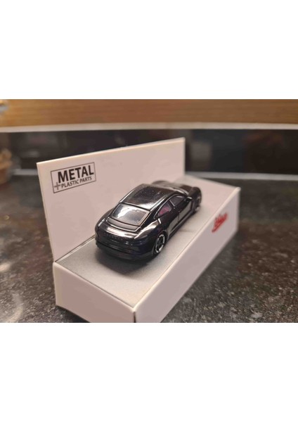 1/87 Porsche Taycan Turbo S modelleri