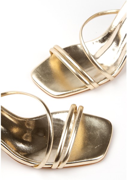 Kadın Yazlık Altın Suni Deri Topuklu Ayakkabı indirimleri