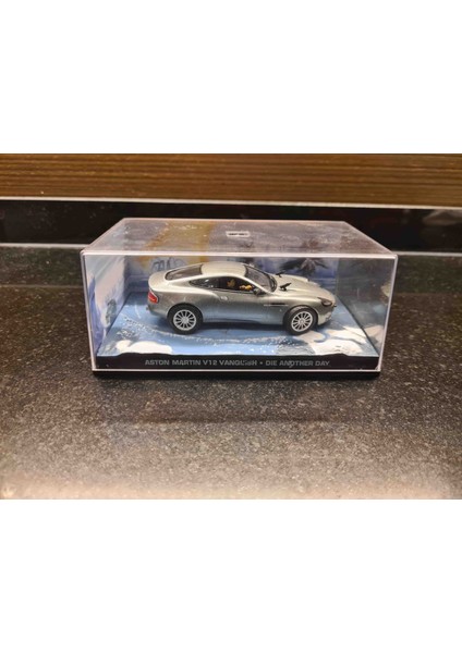 1/43 Aston Martin V12 Vanquish James Bond 007 Die Another Day