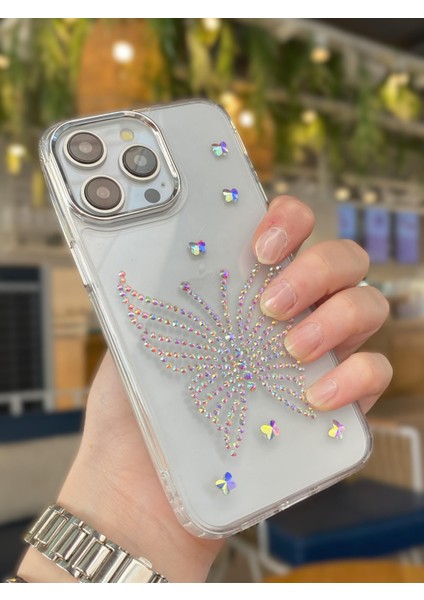 iPhone 15 Promax Uyumlu Hologram Taşlı Kelebek Desenli Şeffaf Kılıf