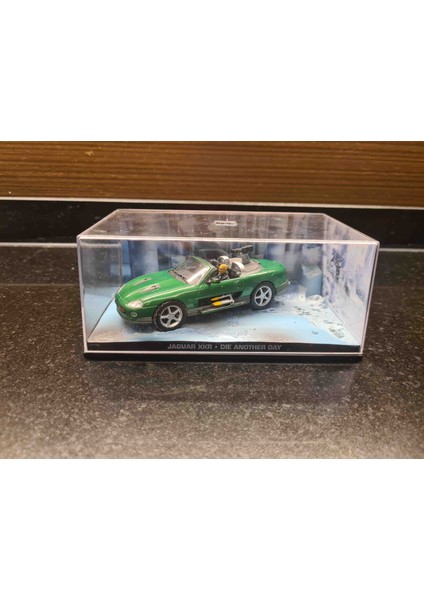 1/43 Jaguar Xkr James Bond 007 Die Another Day fırsatları