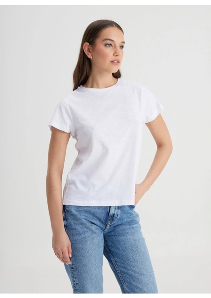 Bisiklet Yaka Beyaz Kadın T-Shirt L241644LJ-BISIKLET Yaka T-Shirt