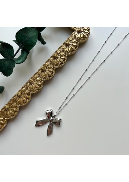 Silver Parlak Fiyonk Kolye