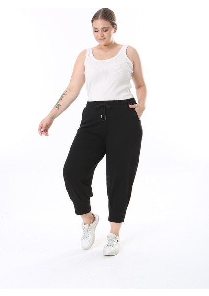 Kadın Büyük Beden Likralı Viskon Kapri Pantolon Rahat Kalıp ve Paça Detaylı