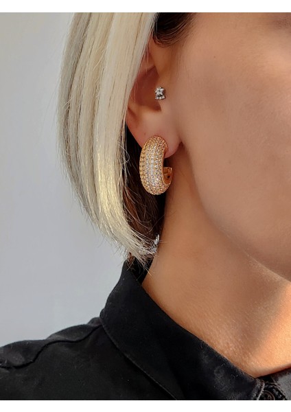 Yarım Halka Boru Model Full Taşlı Elegant Altın Kaplama Gold Renkli Çelik Küpe