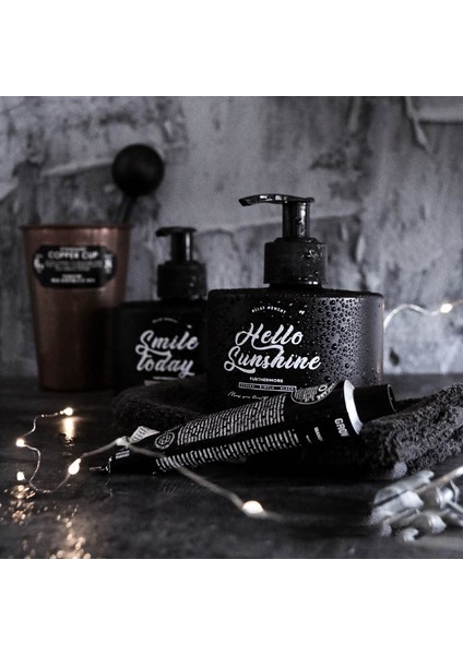 250 Ml'lik Bir Stil Yüksek Mat Siyah Sabunluk Banyo Aksesuarları Cam Şişe El Dezenfektanı Şampuan Sıvı Sabun Organizatörü (Yurt Dışından) modelleri
