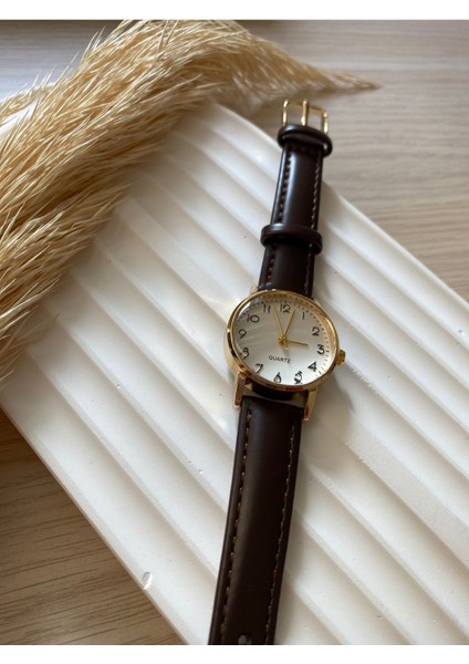 Bs Stıll Minimal Vintage Kadın Kol Saati Retro Quartz Deri Kordon 1 Adet fırsatları