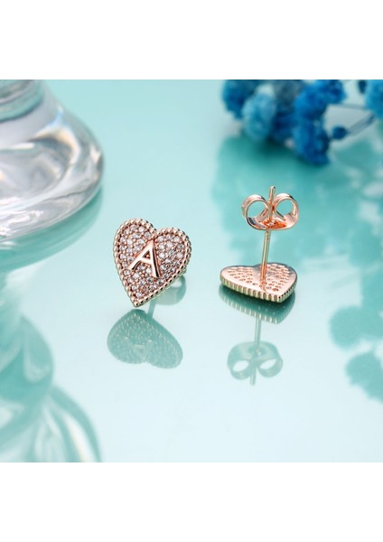 Laatikui Kalp Damızlık Küpe Kız Kübik Küpe Kadınlar Için Yürüyor Kız (Yurt Dışından) fiyatları