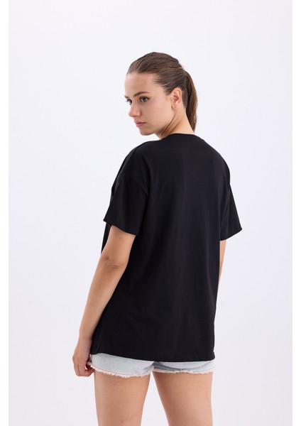 V Yaka Oversize T-Shirt