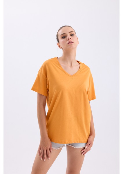 V Yaka Oversize T-Shirt