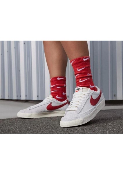 W Blazer Low '77 Wintage Kadın Sneaker FQ8060-100 fiyatları