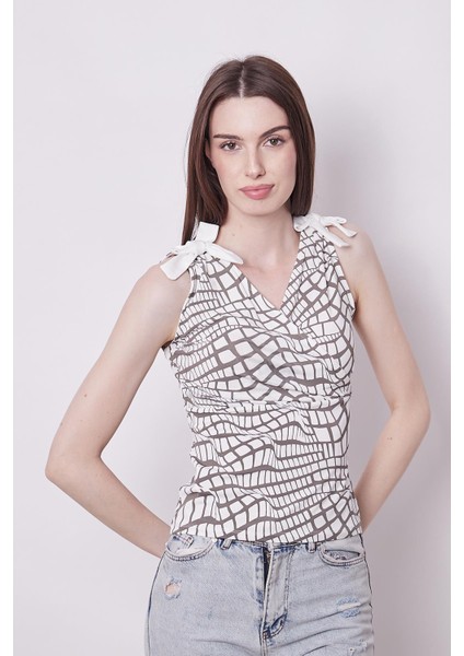 Desenli Likralı Kumaş Anvelop Kruvaze Ön Arka V Yaka Omuzları Bağcıklı Body Bluz-Vizon Desen fırsatları