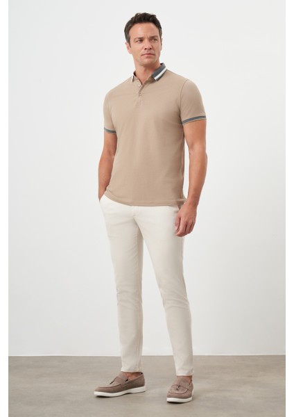 Erkek Bej Trend Compact Pike Düz Desen Düğmeli Yaka Dynamic Fit T-Shirt fırsatları