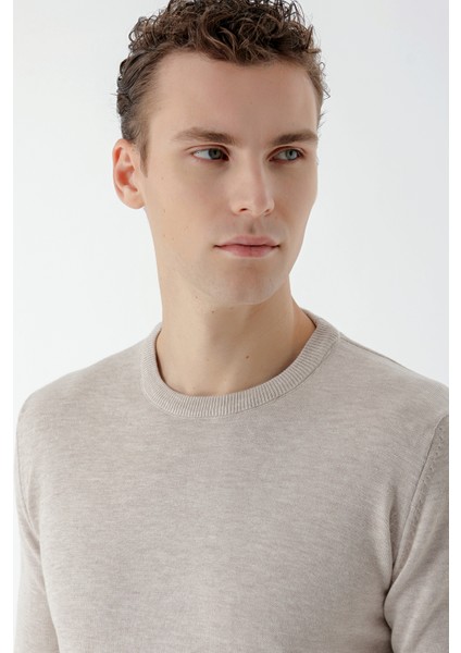 Erkek Bej Basic Bisiklet Yaka Dynamic Fit Rahat Kesim Triko fırsatları