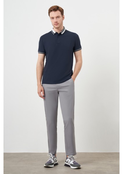 Erkek Lacivert Trend Compact Pike Düz Desen Düğmeli Yaka Dynamic Fit T-Shirt indirimleri