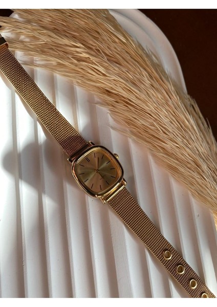 Bs Stıll Hasır Kordon Minimal Kadın Kol Saati Modern Gold Renk Vintage Quartz fiyatları