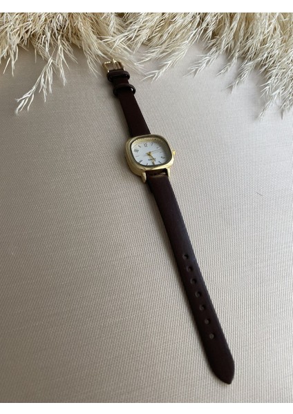 Retro Minimal Vintage Deri Kordon Kadın Kol Saati
