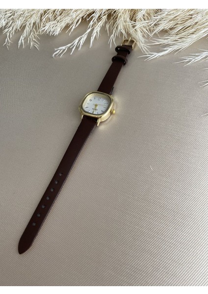 Retro Minimal Vintage Deri Kordon Kadın Kol Saati