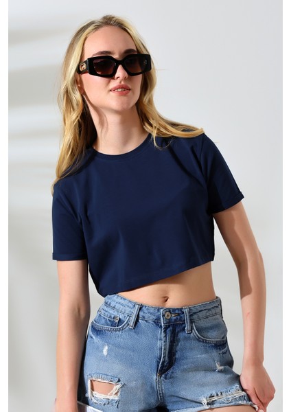Kolu Katlamalı Geniş Crop Esnek Pamuklu Kompakt Tshirt 21754 Lacivert