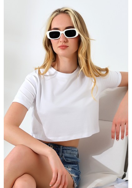 Kolu Katlamalı Geniş Crop Esnek Pamuklu Kompakt Tshirt 21754 Beyaz fiyatları