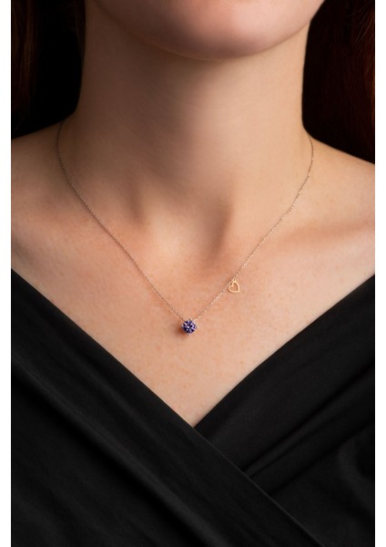 Created Alexandrite Taşlı Clarit Serisi 8 Ayar Beyaz Altın Kolye modelleri
