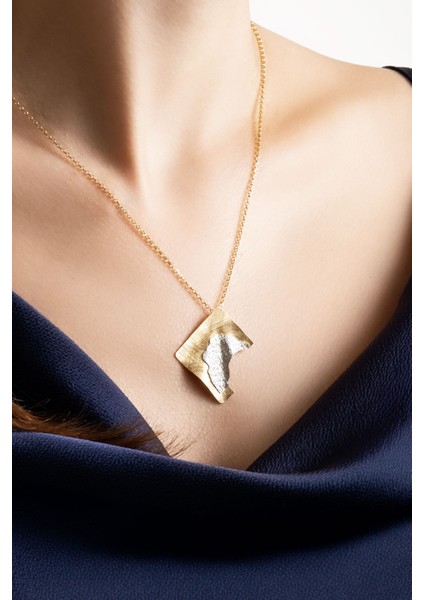 Kayıp Şehir 18 Ayar Sarı Altın Kaplama 47 cm Gümüş Tasarım Kolye fırsatları