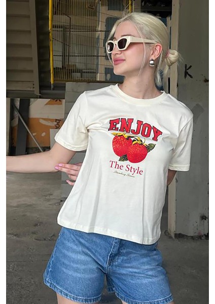 Beyaz Bisiklet Yaka Pamuklu Kısa Kollu Kadın T-Shirt MG2150 modelleri