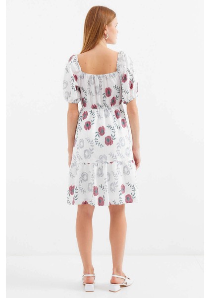 Kadın Beyaz Çiçek Desenli Büzgülü Yaka Lastikli Bel Kloş Astarlı Poplin Elbise HZL24S-BD125081 indirimleri