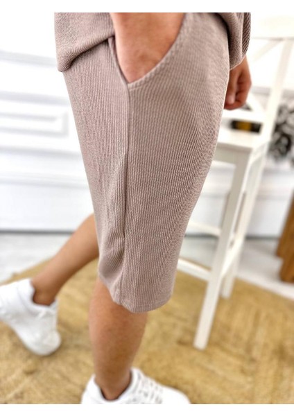 Şort Oversize Cepli Nefes Alabilen Terletmez Kumaş Rahat Kesim Salaş Kapri Şort