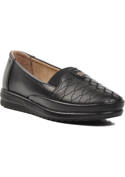187 Siyah Deri Kadın Günlük Ayakkabı modelleri