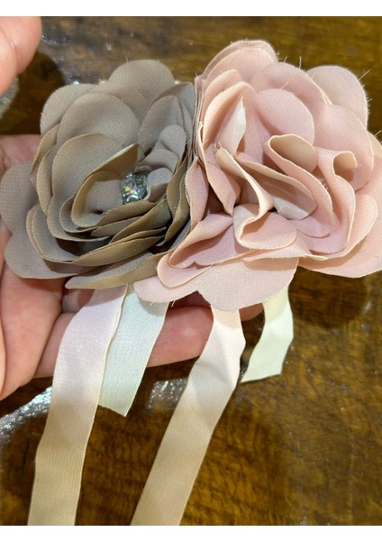 11X8 cm Çift Güllü Püsküllü Taşlı Broş Yaka Iğnesi