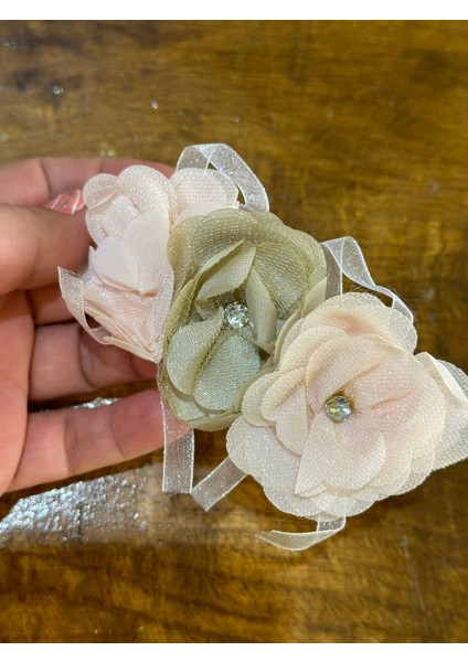 10X4 cm 3 Çiçekli Taşlı Tasarım Iğneli Broş Yaka Iğnesi fiyatları