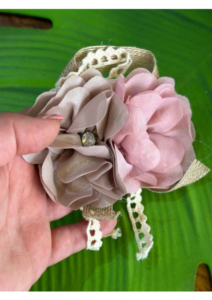 13X9 cm Çift Güllü Renkli Taşlı Çiçekli Broş Yaka Iğnesi fiyatları