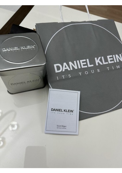 Danıel Kleın DKF.2315A Yeni Trend Köşeli Kadın Kol Saati fiyatları