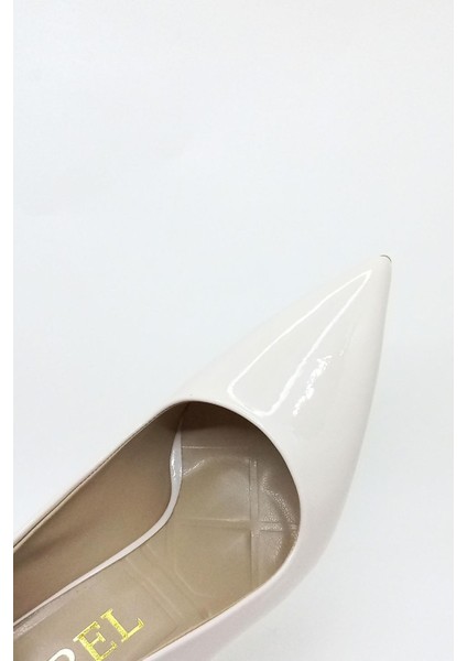 Sivri Burun Orta Boy Topuklu Stiletto Ayakkabı-Bej Rugan fırsatları