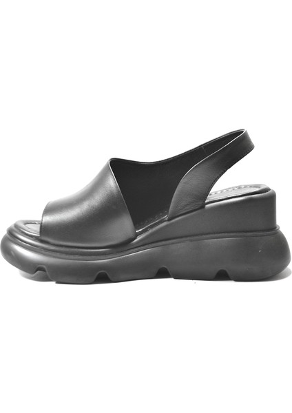 116.150 Deri Siyah Yüksek Eva Taban Kadın Sandalet fiyatları