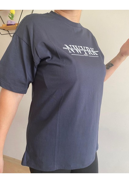 Kadın New York Baskılı Tshirt Füme fırsatları