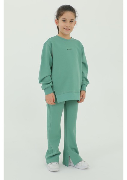 Bisiklet Yakalı Yırtmaçlı Ispanyol Paça Baskı Detaylı Pamuklu 2'li Alt Üst Kız Eşofman Takımı fırsatları