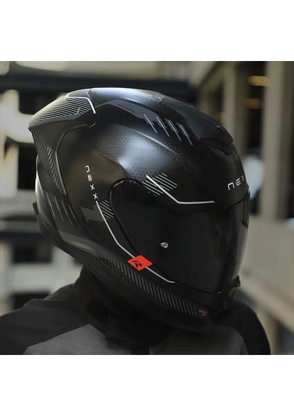 Y.100R Baron Mat Siyah Kask modelleri