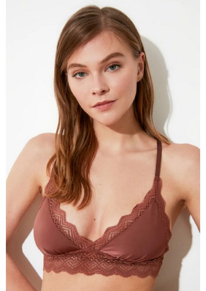KAHVERENGİ DEKOLTESİ DANTEL DETAYLI MİCRO BRALET DS200475BR