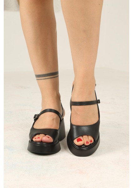 Kadın Kemer Tokalı Sandalet-Siyah