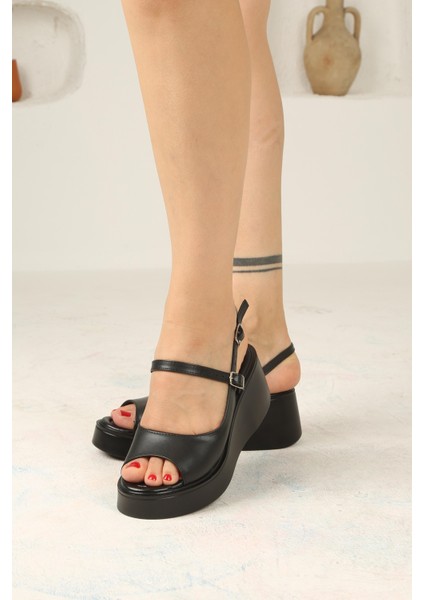 Kadın Kemer Tokalı Sandalet-Siyah fiyatları
