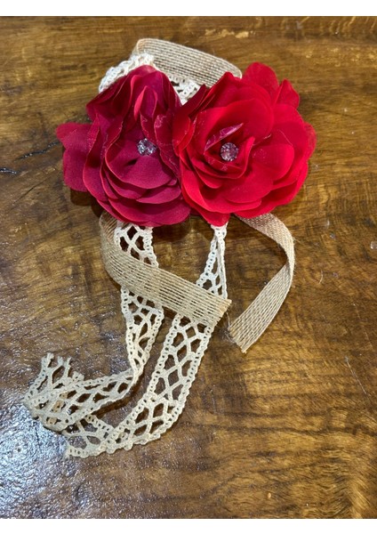 13X8 cm Çift Kırmızı Güllü Güpür Püsküllü Broş Yaka Iğnesi