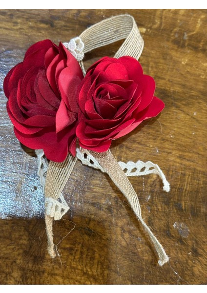 11X6 cm Kırmızı Taşlöı Çift Güllü Broş Yaka Iğnesi