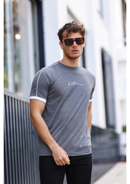 Erkek Future Nakışlı Slim Fit Bisiklet Yaka Omuz Biye Detaylı %100 Pamuk T-Shirt