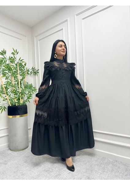 Jenneyfer Krep Kumaş Danter&güpür Detaylı (Kuşak Dahildir) - Siyah