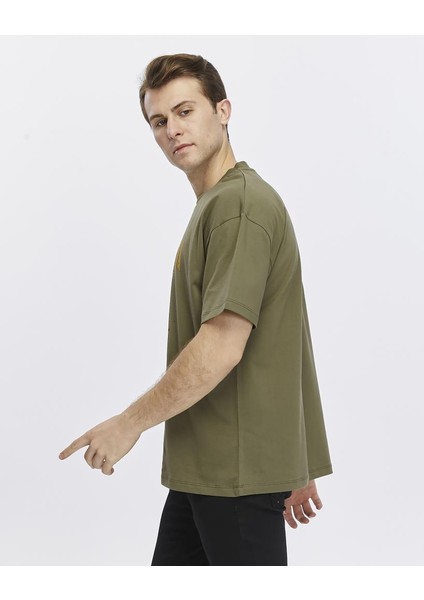 Astronot Baskılı Oversize Tişört modelleri