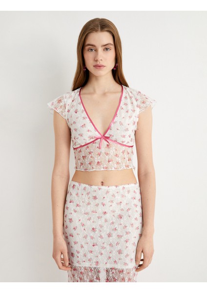Çiçekli Tül Dantel Bluz Crop Fiyonk Detaylı Fırfırlı V Yaka Slim Fit fırsatları